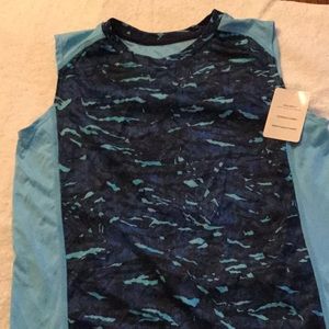 Sleeveless tee